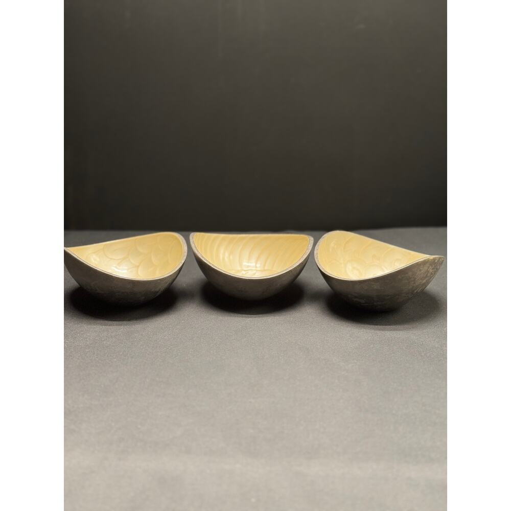 Simply Designz Organic Enamel & Aluminum Bowls – Set of 3, Mother of Pearl Look